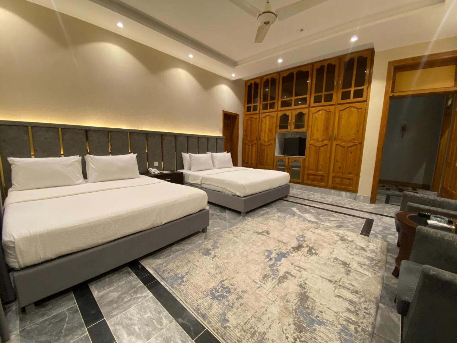 Hotel Vip Express Peshawar Exterior foto